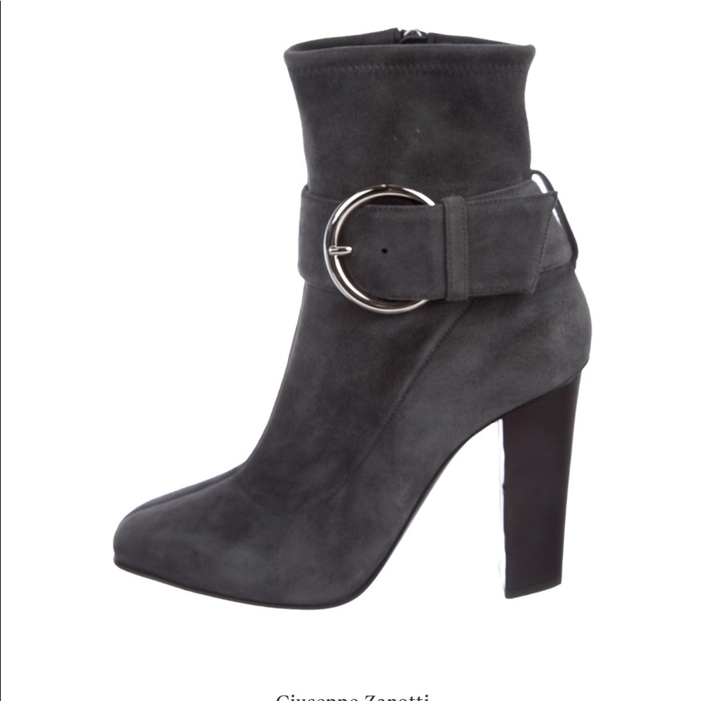Very good used condition Suede boots